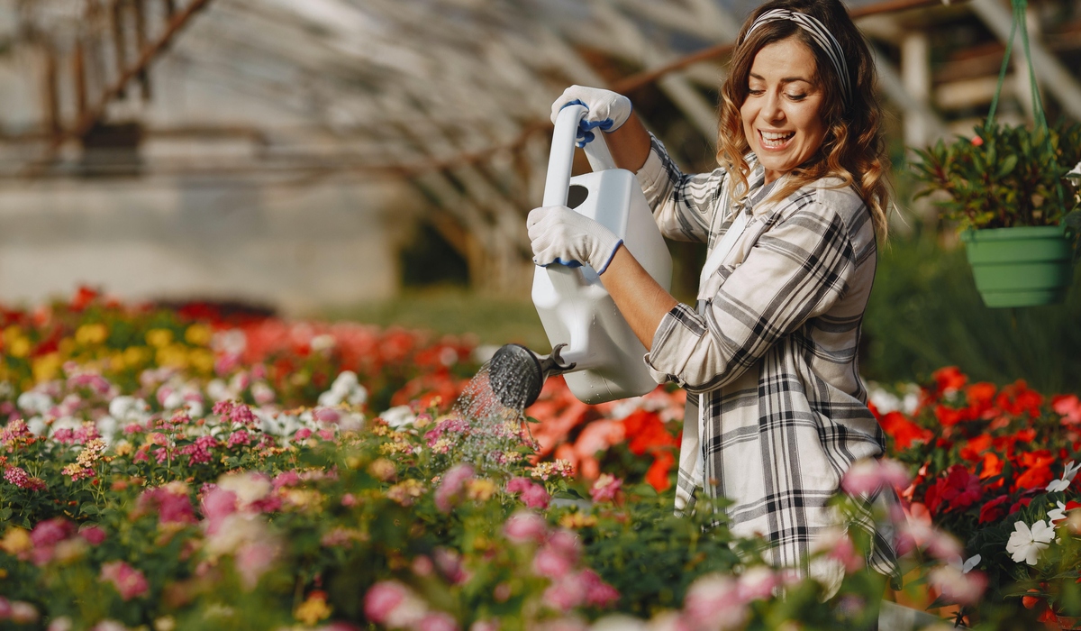 flower-garden-maintenance